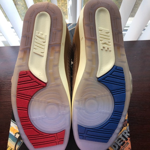 Air Jordan 2 Retro Low exclusive designed shoe main image 11